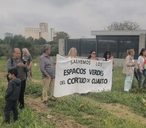 Bellavista sale a la calle por el Cortijo del Cuarto: referéndum vecinal, protesta y defensa del parque forestal